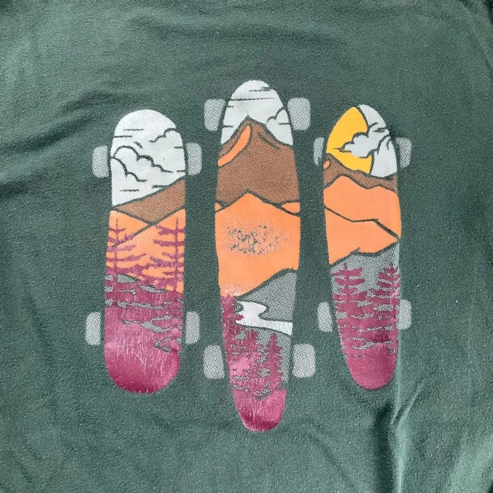 GAP Kids Dark‎ Green Graphic T-Shirt